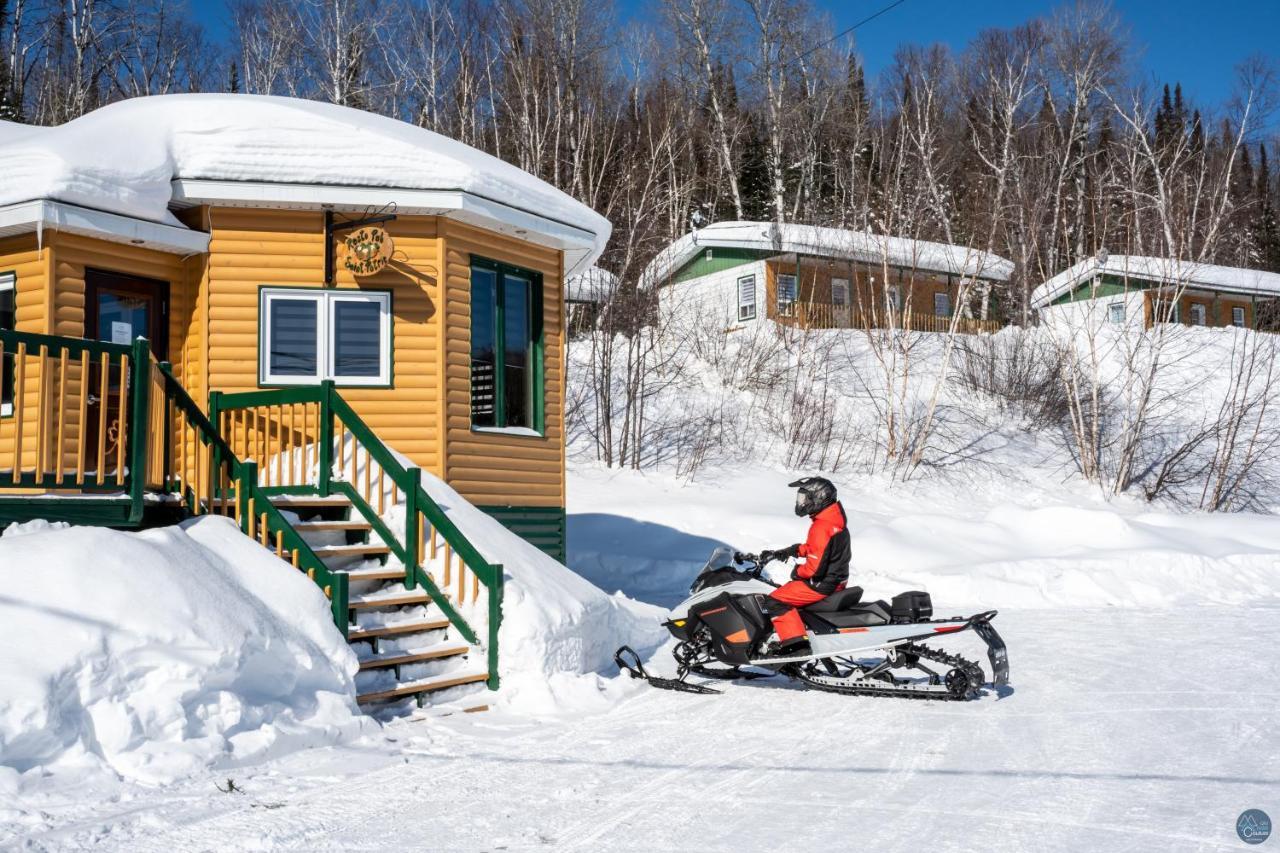 Auberge Éva Lac-Bouchette Exterior foto